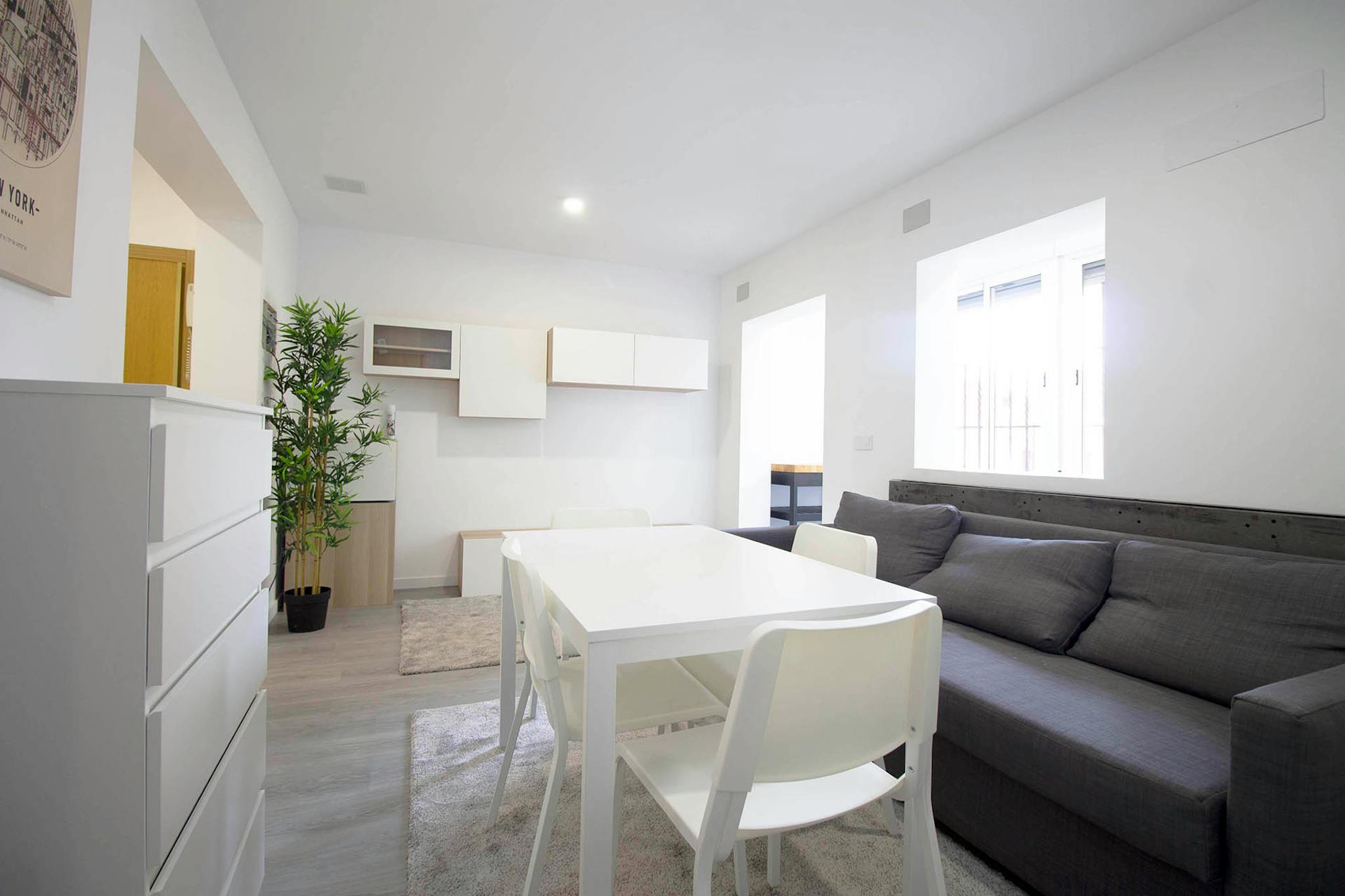 Calle de Abella, Madrid preview