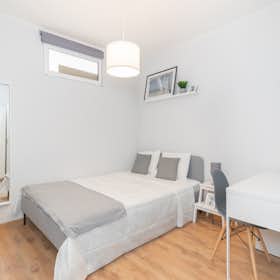 Private room for rent for €600 per month in Barcelona, Ronda del General Mitre