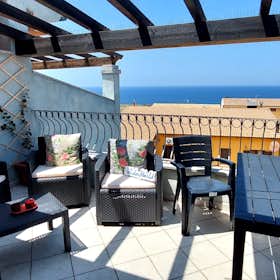 Lägenhet att hyra för 2 585 € i månaden i Sassari, Via Tempio