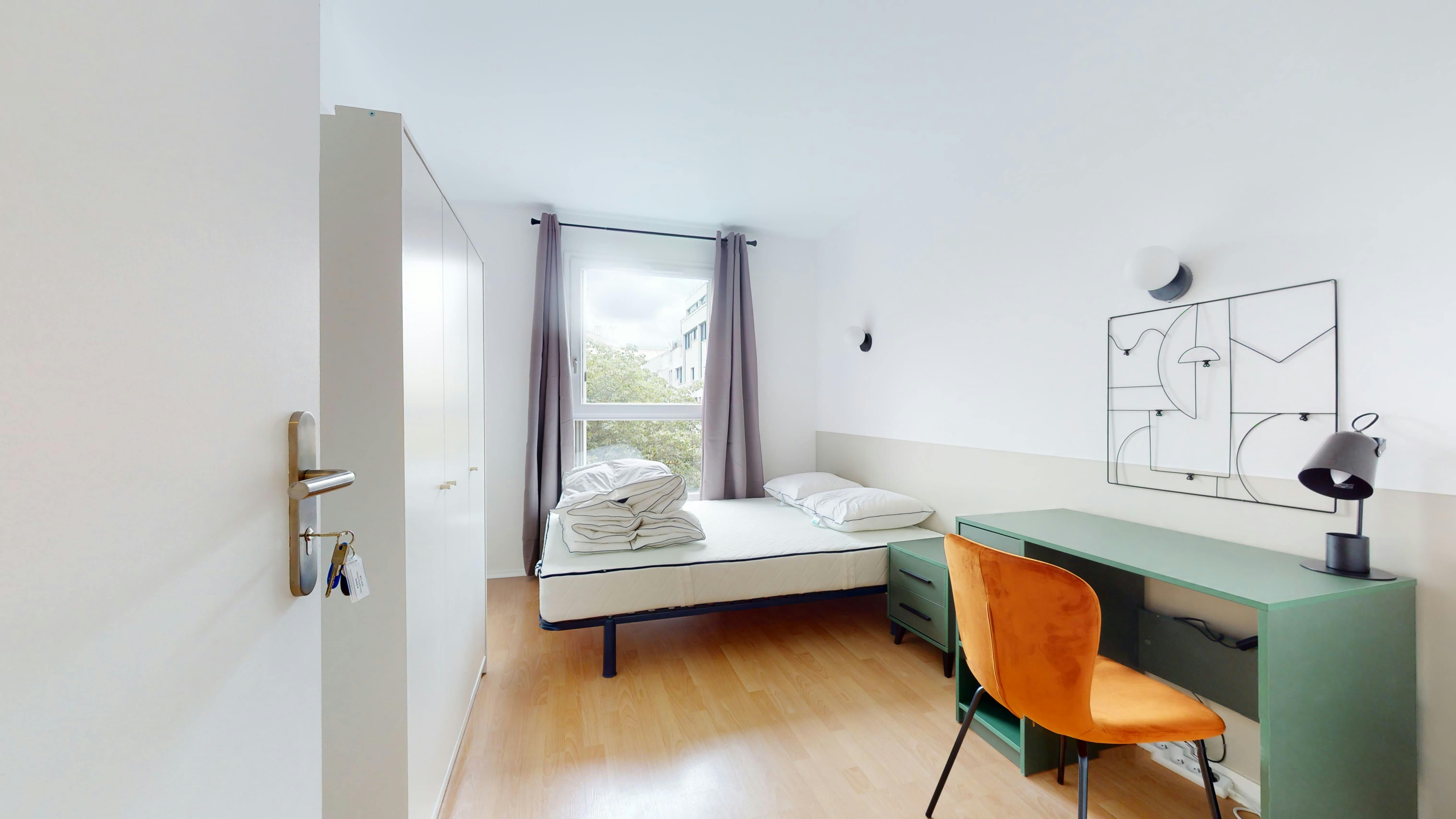Apartment Villejuif, 1 bed, 10m² — photo 4