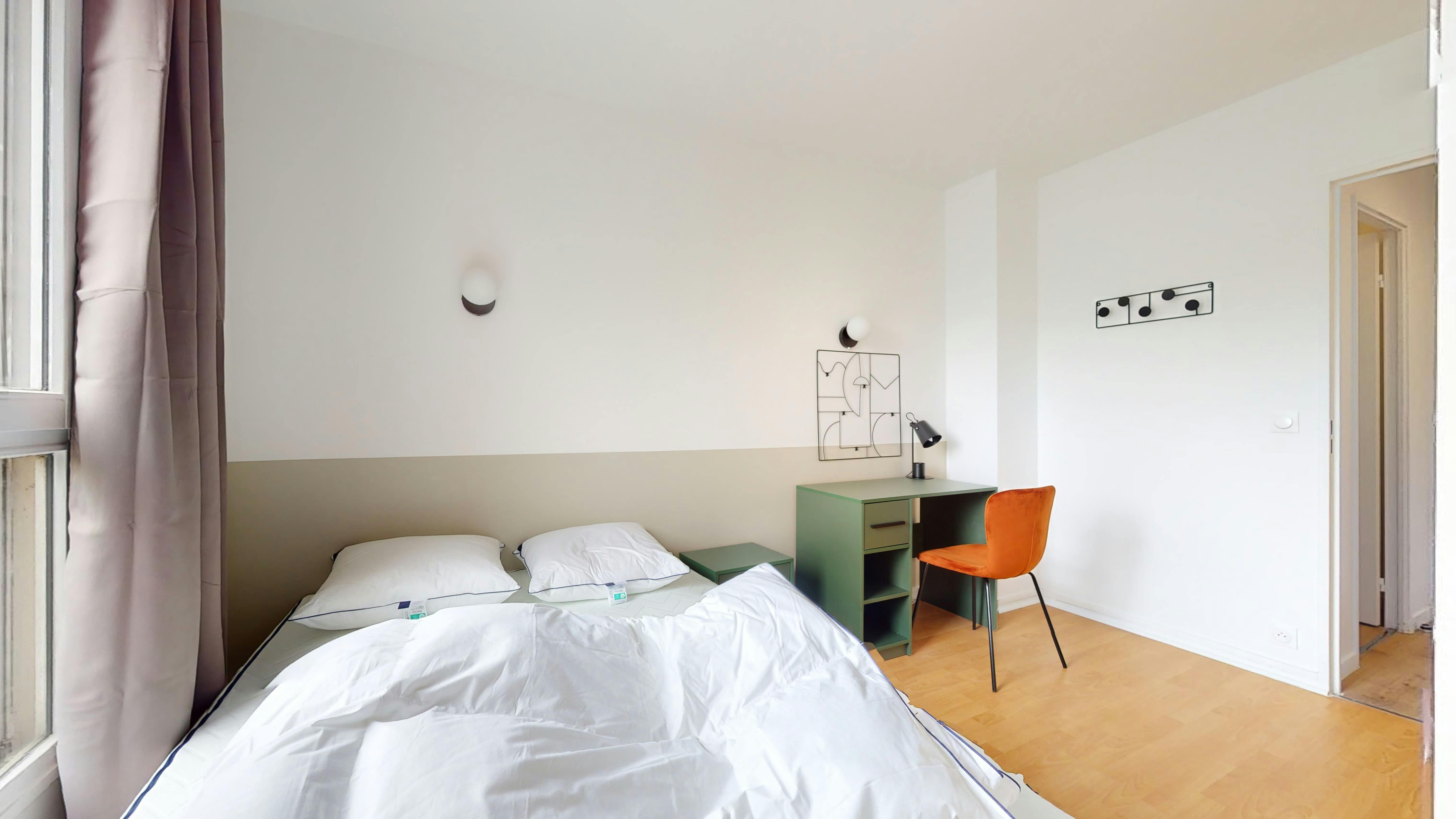 Apartment Villejuif, 1 bed, 10m² — photo 1