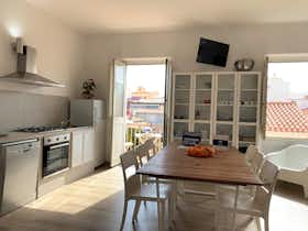 Building for rent for €4,838 per month in Santa Teresa Gallura, Via del Mare
