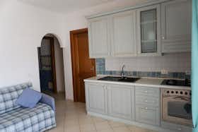 Apartment for rent for €4,921 per month in Santa Teresa Gallura, Via Lu Calteri