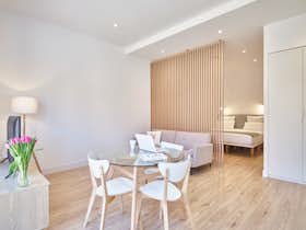 Apartment for rent for €1,795 per month in Madrid, Paseo de los Talleres