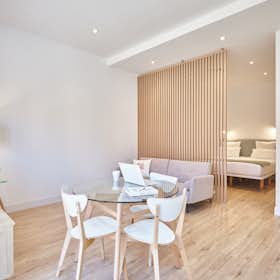 Apartment for rent for €1,795 per month in Madrid, Paseo de los Talleres