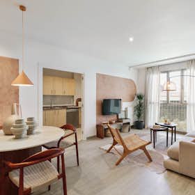Apartment for rent for €4,256 per month in Barcelona, Carrer de la Ciutat de Granada