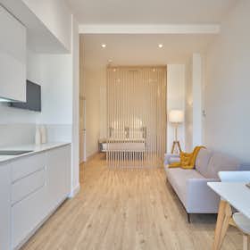 单间公寓 正在以 €1,699 的月租出租，其位于 Madrid, Paseo de los Talleres