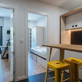 Stanza privata for rent for 639 € per month in Sevilla, Avenida de la Palmera