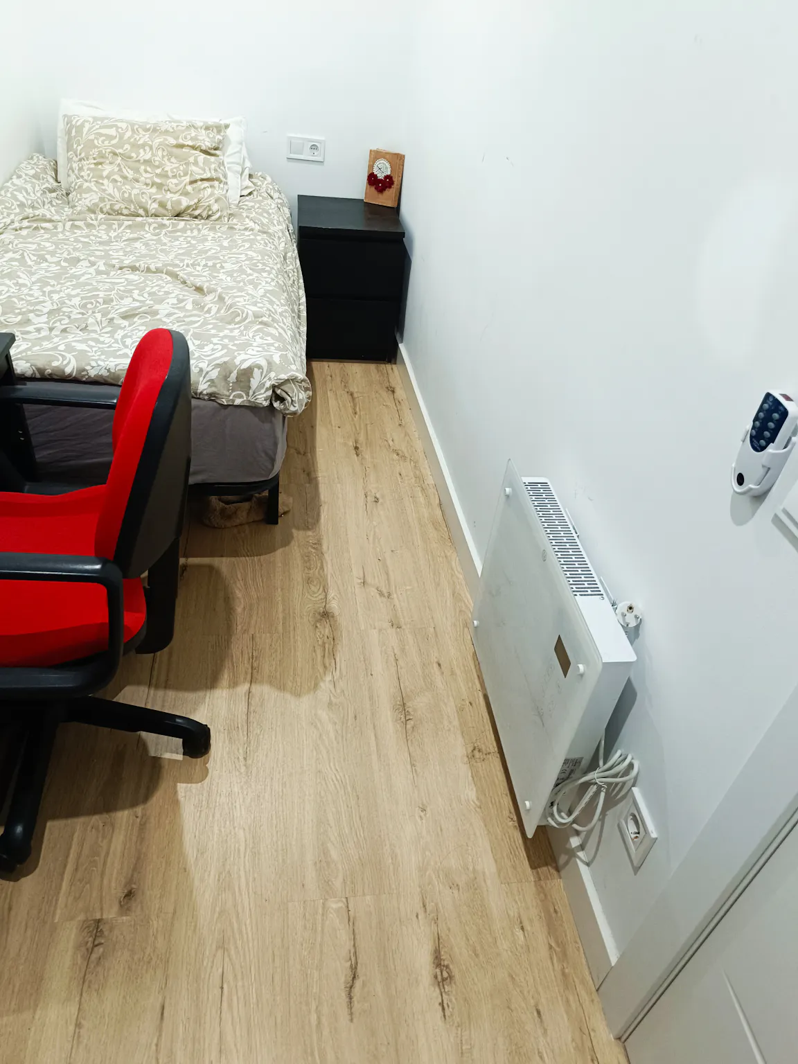 Private room in Carrer del Doctor Jaume Ferran i Clua, L'Hospitalet de Llobregat (1382338) ROOM 2