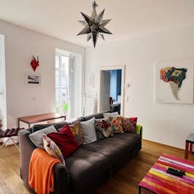 Apartment for rent for €1,290 per month in Vienna, Hollergasse