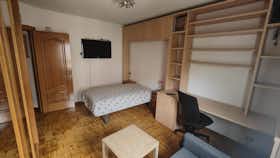 Pokój prywatny do wynajęcia za 550 € miesięcznie w mieście Madrid, Calle la Violetera