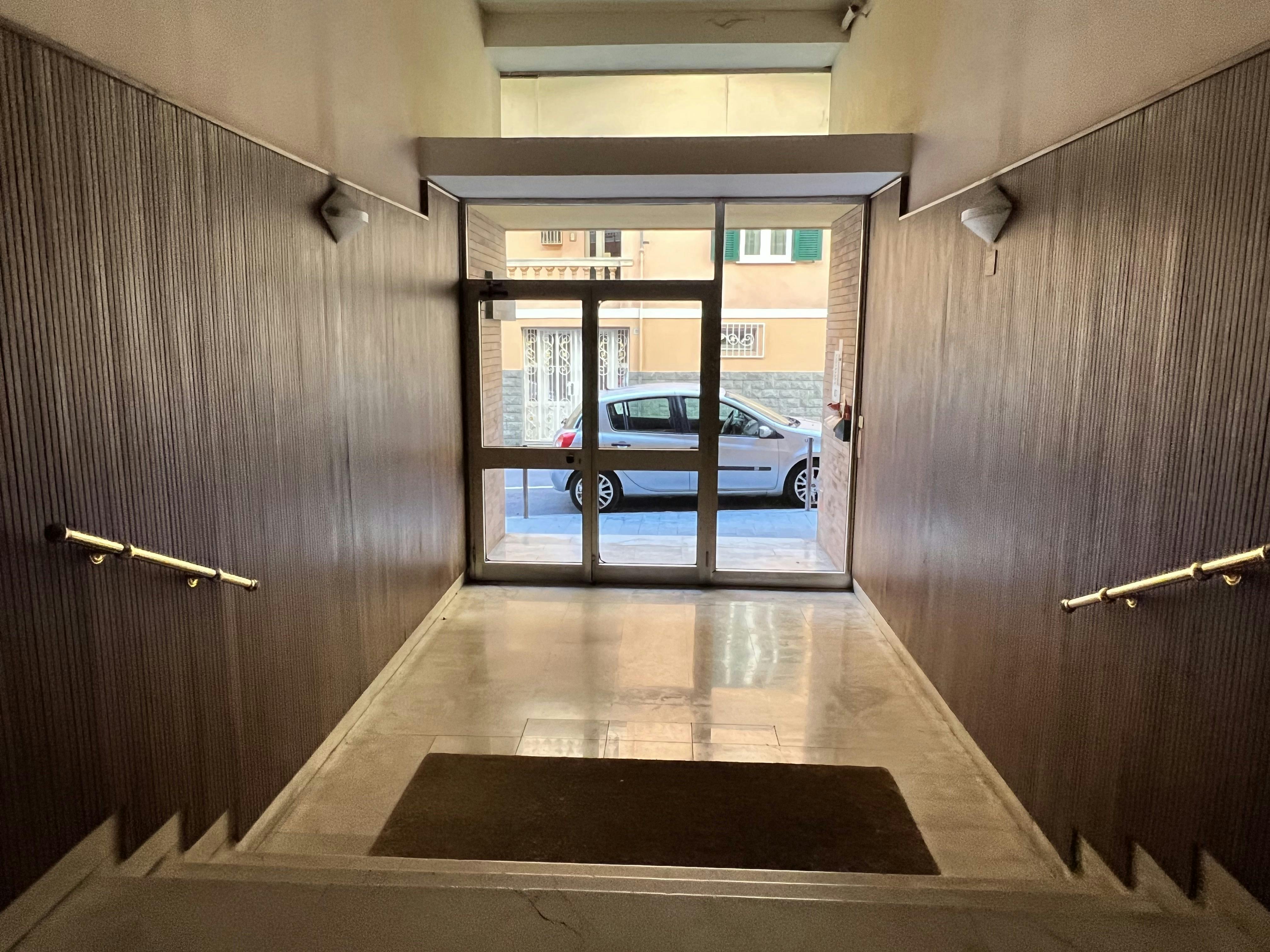 Apartamento en alquiler por 4193 € al mes en San Remo, Via Johann Wolfgang von Goethe