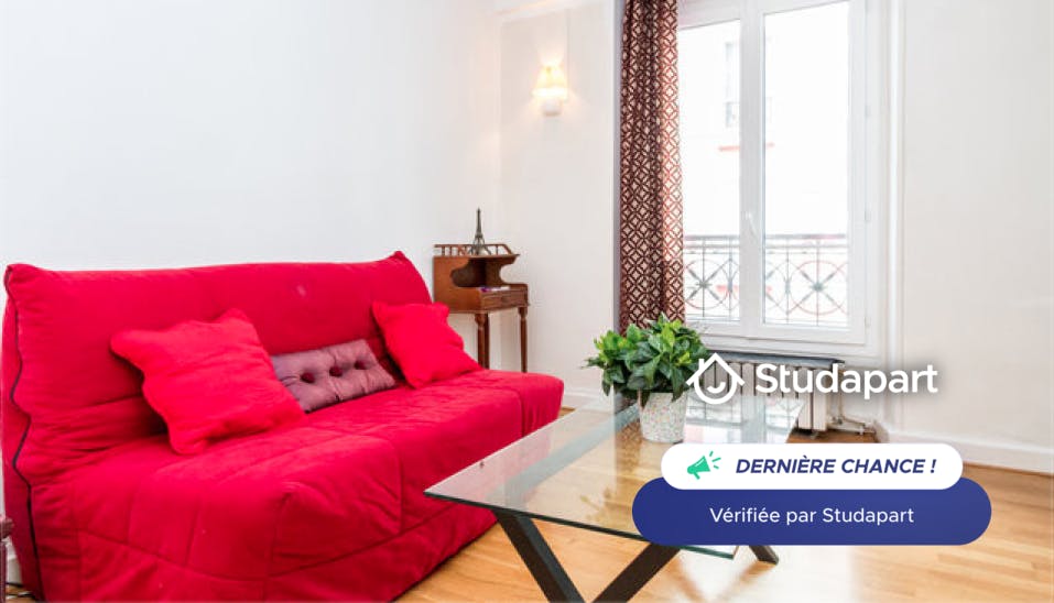 Apartment for rent for €2,200 per month in Paris, Rue Dareau