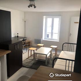 Wohnung for rent for 540 € per month in Reims, Rue Libergier