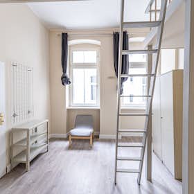 Wohnung for rent for 850 € per month in Berlin, Leibnizstraße
