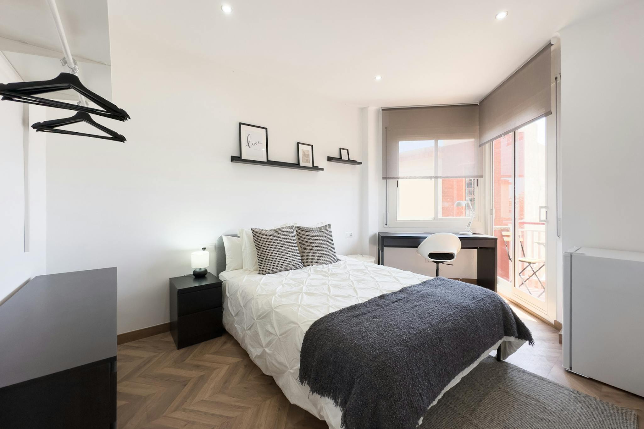 Carrer de Còrsega, Barcelona preview