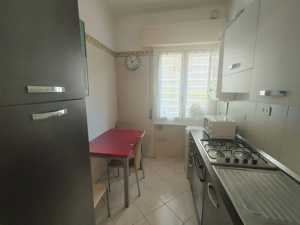 Apartment for rent for €2,388 per month in Genoa, Via Zara