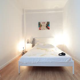 Private room for rent for €600 per month in Madrid, Calle de Gaztambide