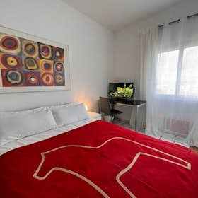 Private room for rent for €475 per month in Madrid, Calle de Menasalbas