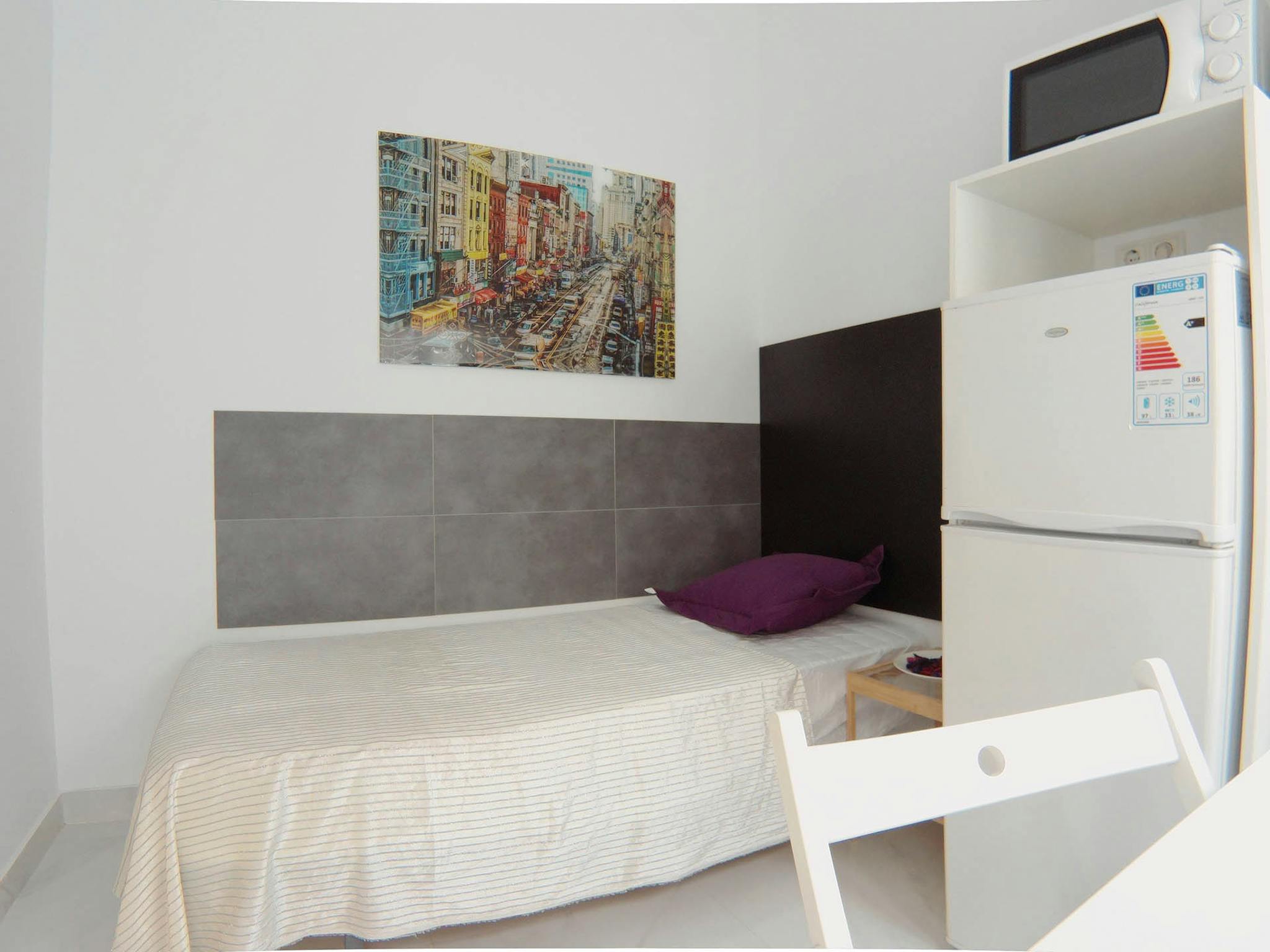 Calle de los Almendrales, Madrid preview