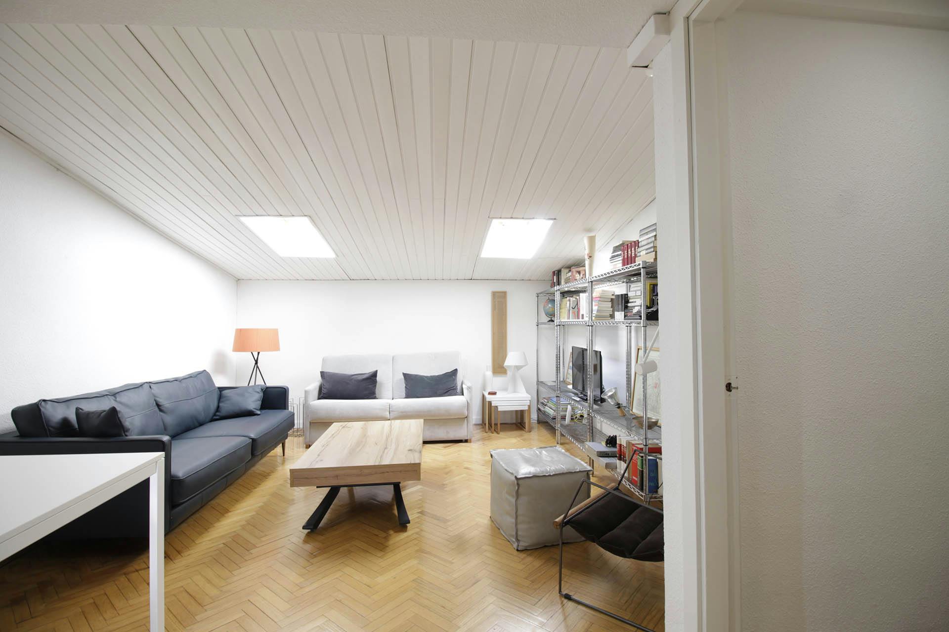 Apartment for rent for €1,400 per month in Madrid, Calle de la Montera