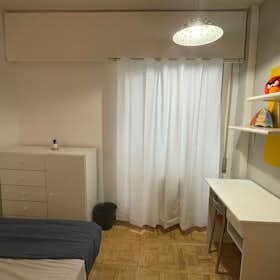 Private room for rent for €530 per month in Madrid, Calle de Palencia