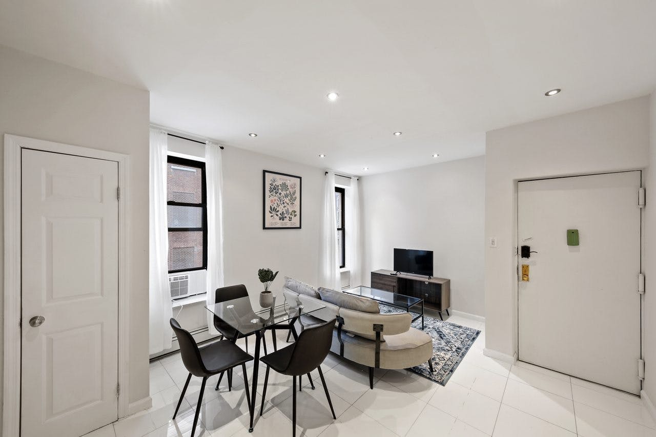 Private room for rent for $2,278 per month in Bayville, Manhattan Ave