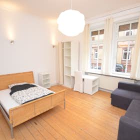 Private room for rent for €750 per month in Frankfurt am Main, Falkstraße