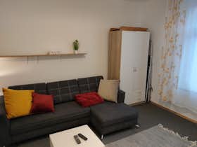 Studio for rent for €380 per month in Budapest, Mohács utca