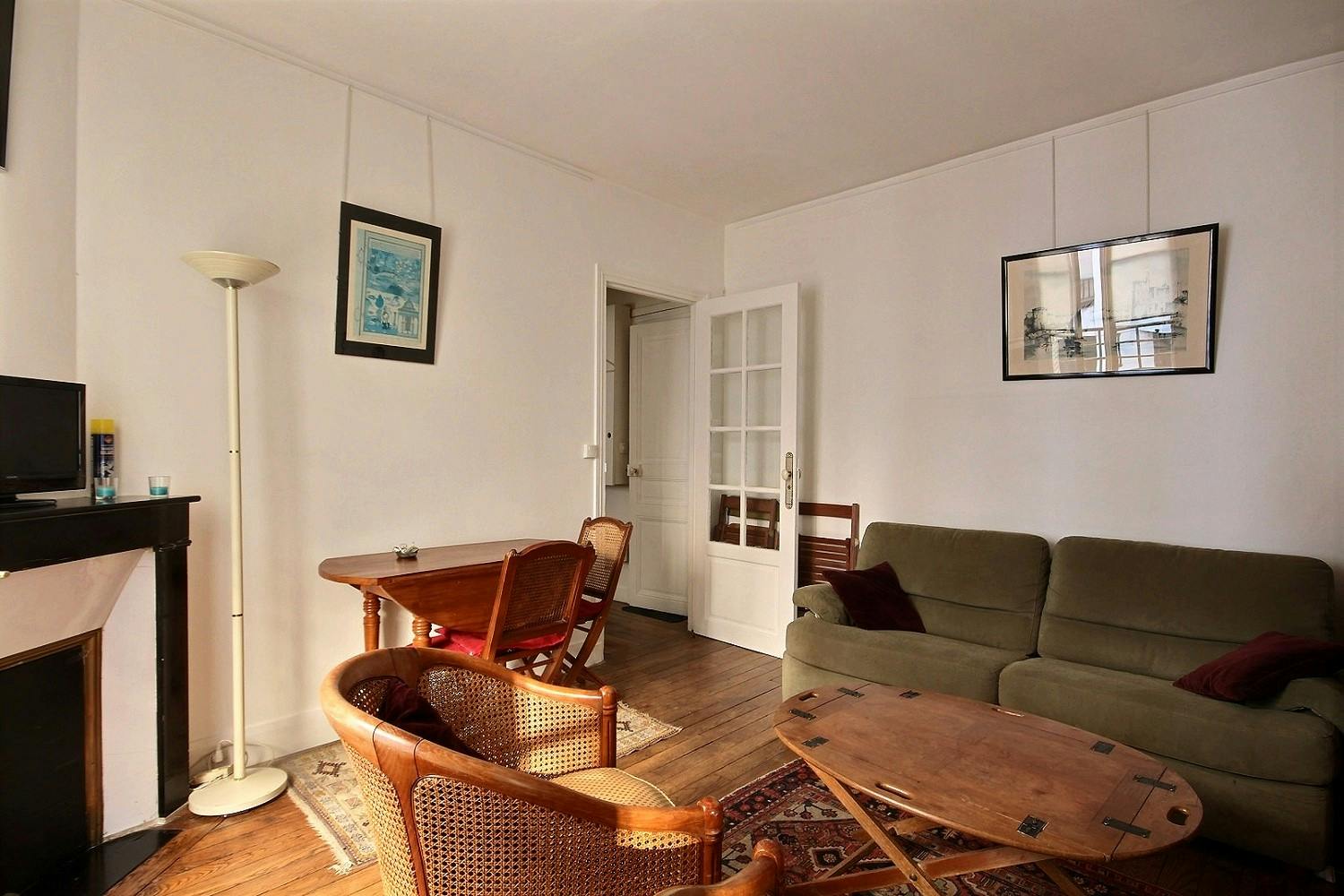 Apartment for rent for €1,858 per month in Paris, Rue des Feuillantines