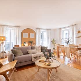 Apartment for rent for €3,696 per month in Paris, Boulevard de Bonne Nouvelle