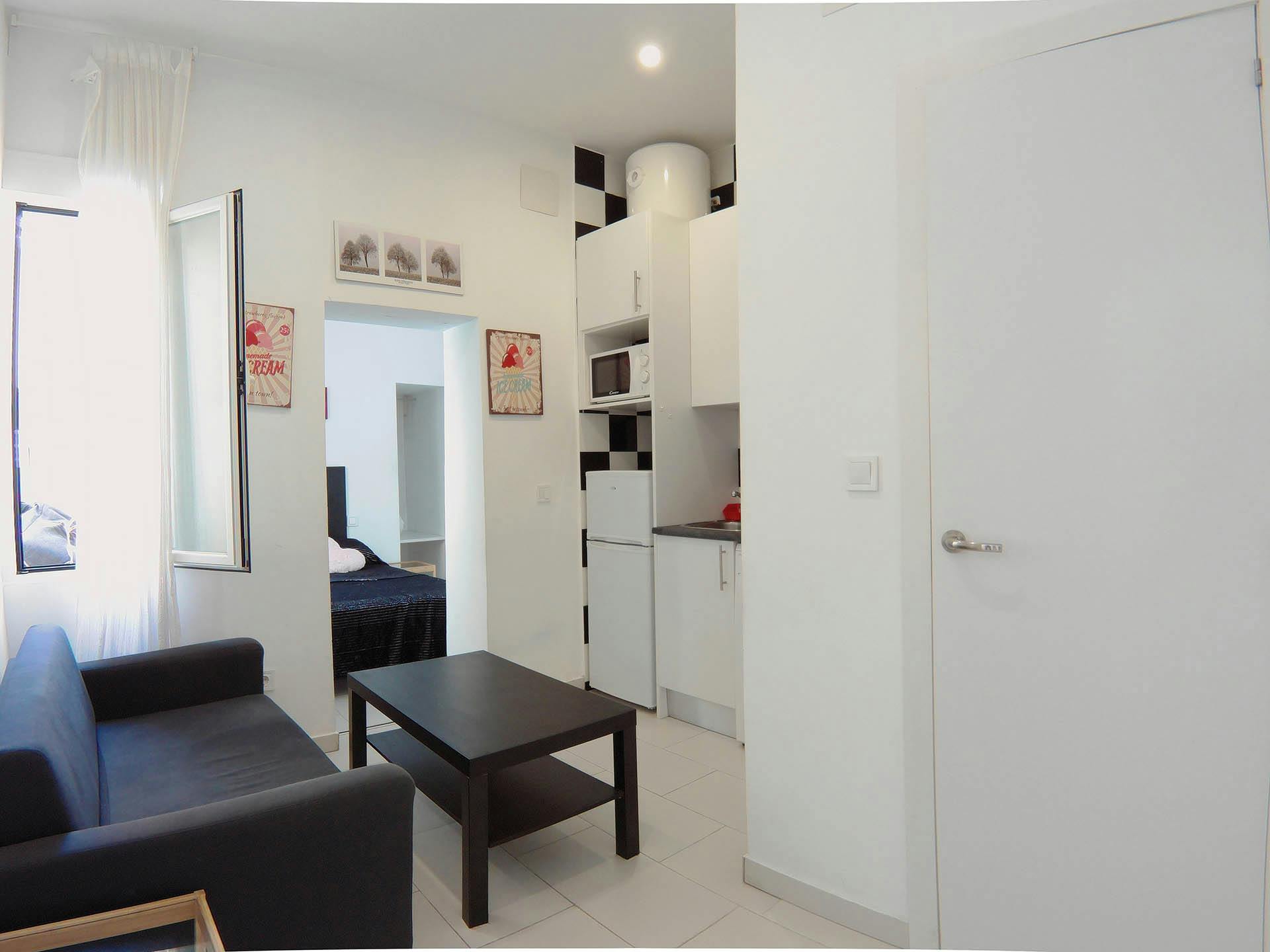 Calle de Rodrigo Uhagón, Madrid preview