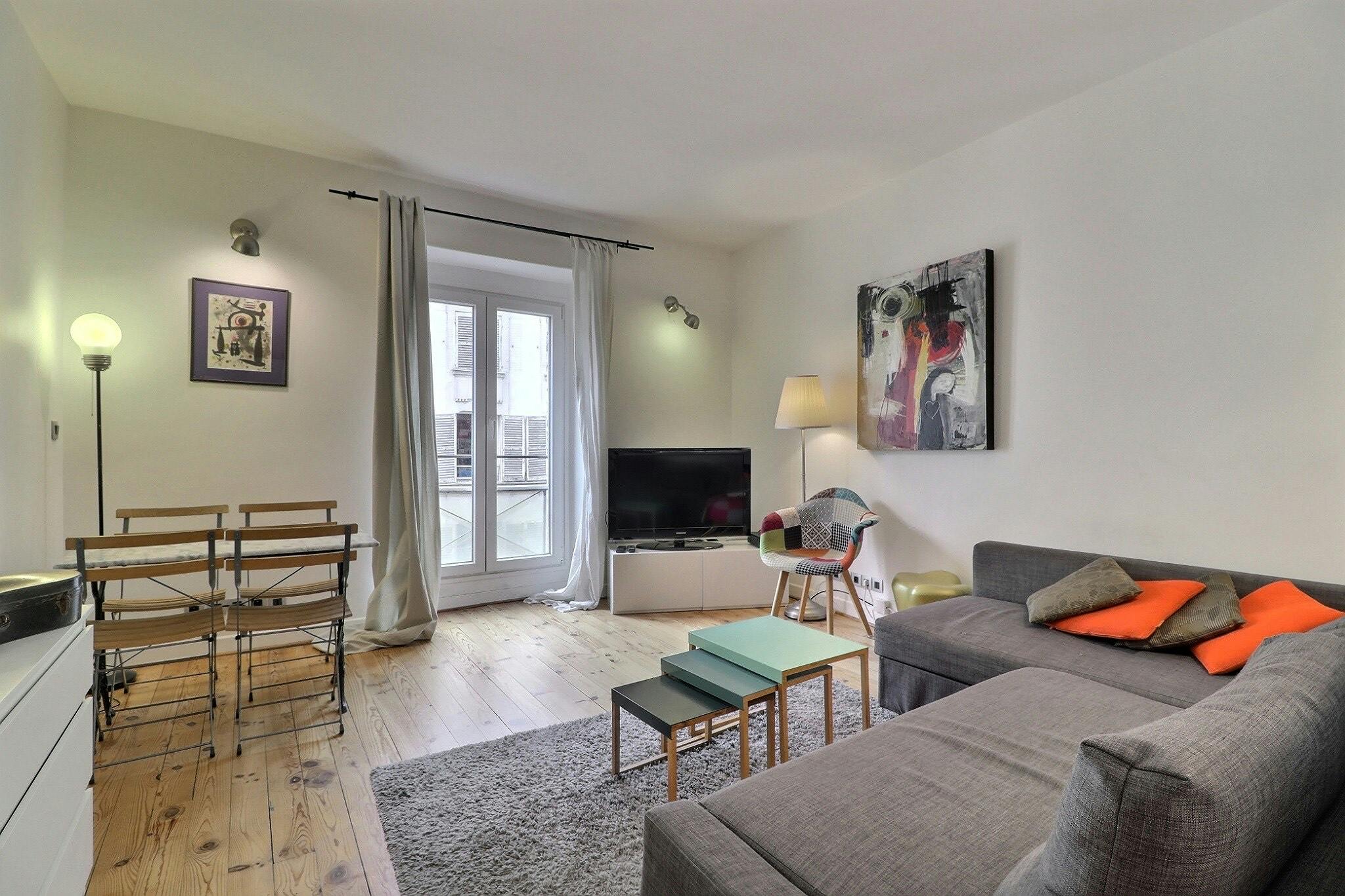 Rue du Faubourg du Temple, Paris preview