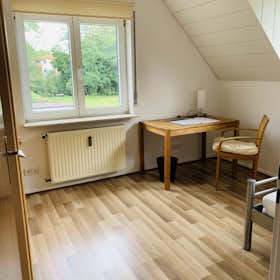 WG-Zimmer for rent for 660 € per month in Eschborn, Unterortstraße