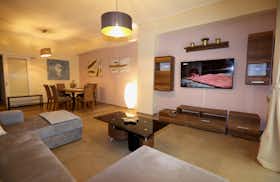 Appartement te huur voor € 1.500 per maand in Piraeus, Fragkiadon