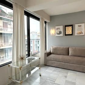 Appartement te huur voor € 1.100 per maand in Piraeus, Boumpoulinas