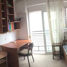 单间公寓 正在以 €480 的月租出租，其位于 Thessaloníki, Papanastasiou Alexandrou
