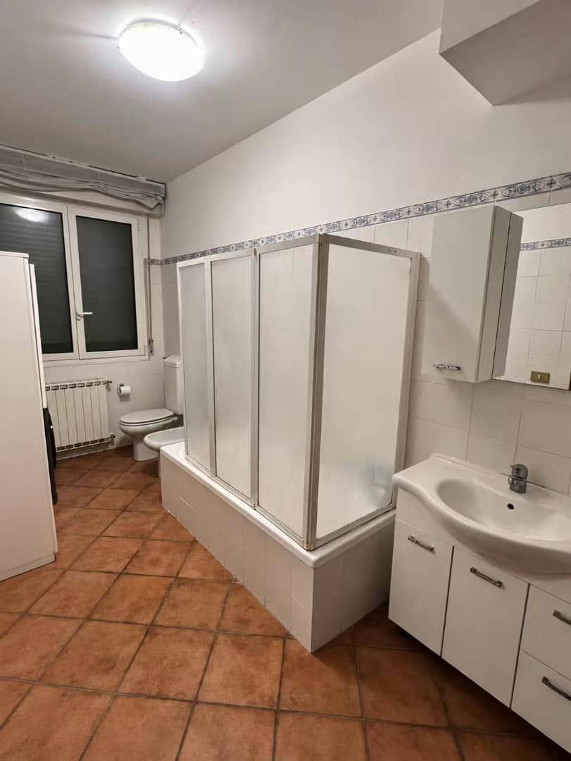2-Bedroom House in Via dello Scalo, Bologna (1385074) ROOM 4