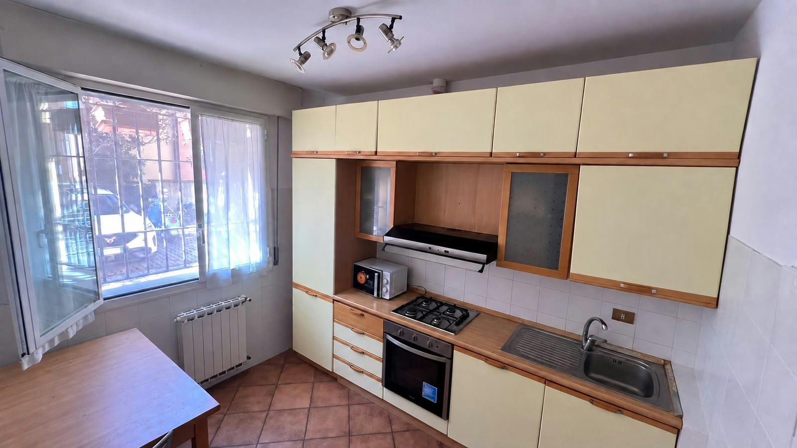 Будинок за оренду для 1 700 EUR на місяць у Bologna, Via dello Scalo
