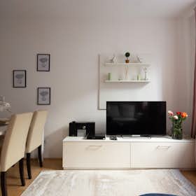 Apartment for rent for €2,200 per month in Vienna, Floragasse