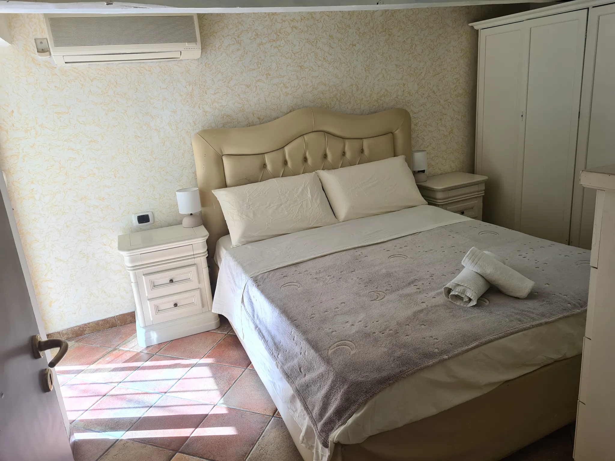 Via San Bartolomeo, Naples preview