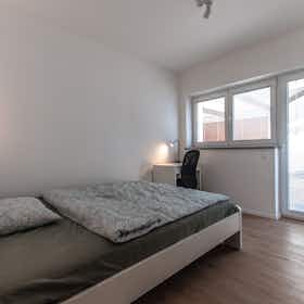 Private room for rent for €600 per month in Ljubljana, Vipavska ulica