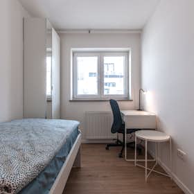 Private room for rent for €450 per month in Ljubljana, Vipavska ulica