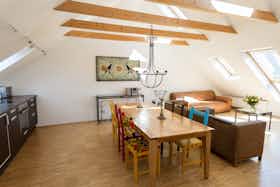 公寓 正在以 €2,760 的月租出租，其位于 Hannover, Knochenhauerstraße
