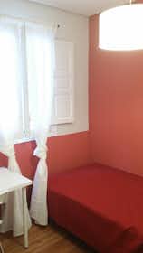 Private room for rent for €440 per month in Madrid, Calle de Sagasta