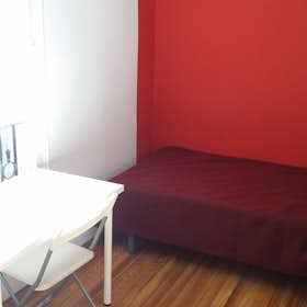 Private room for rent for €470 per month in Madrid, Calle de Sagasta