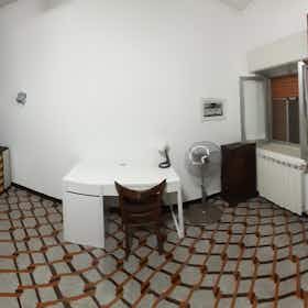 Приватна кімната за оренду для 250 EUR на місяць у Messina, Via Peschiera