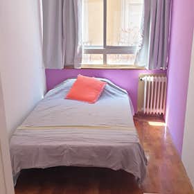 Private room for rent for €450 per month in Madrid, Calle de Hortaleza