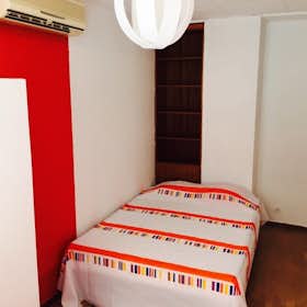 Private room for rent for €460 per month in Madrid, Calle de Hortaleza