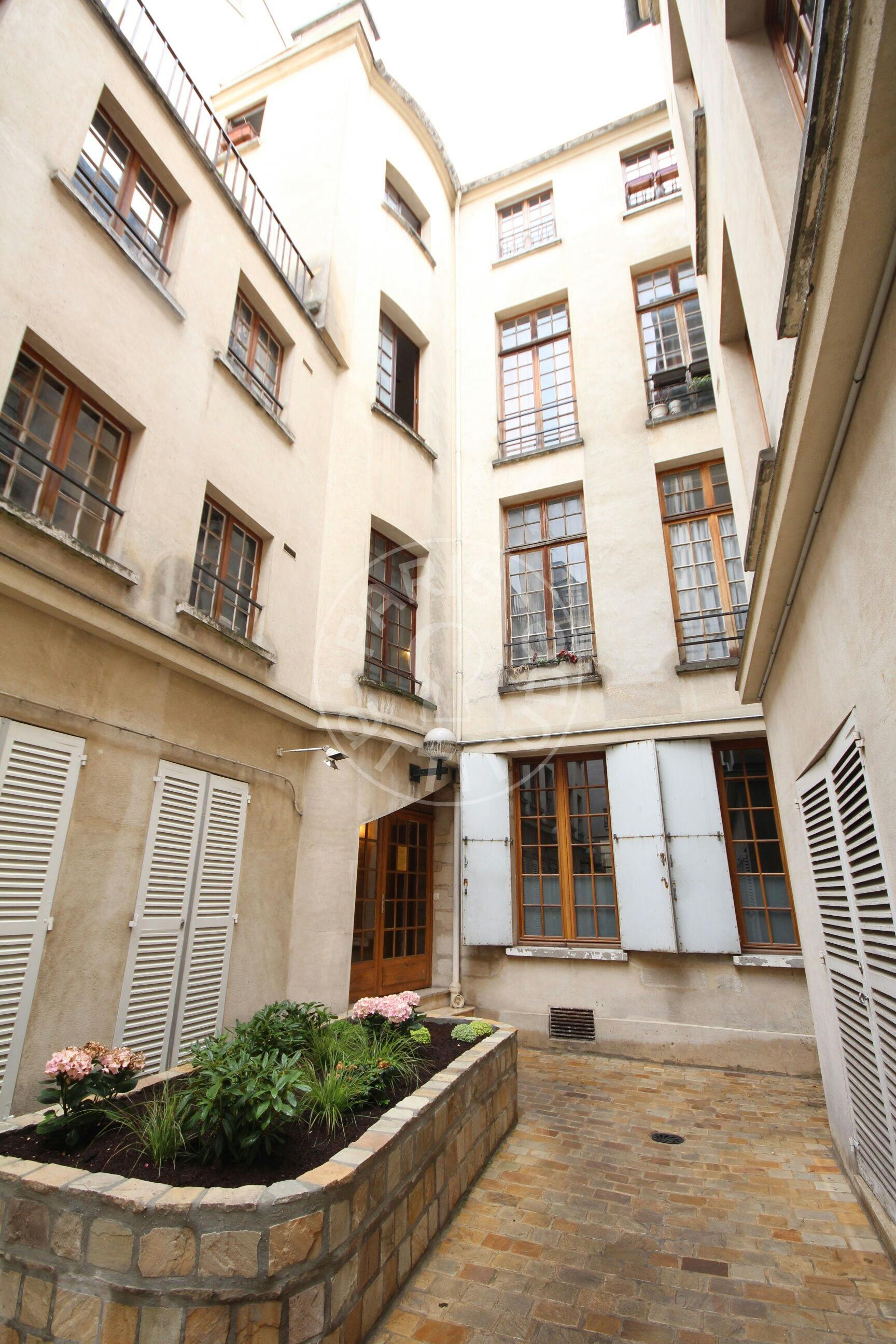 Apartment Paris, 15m² — photo 38